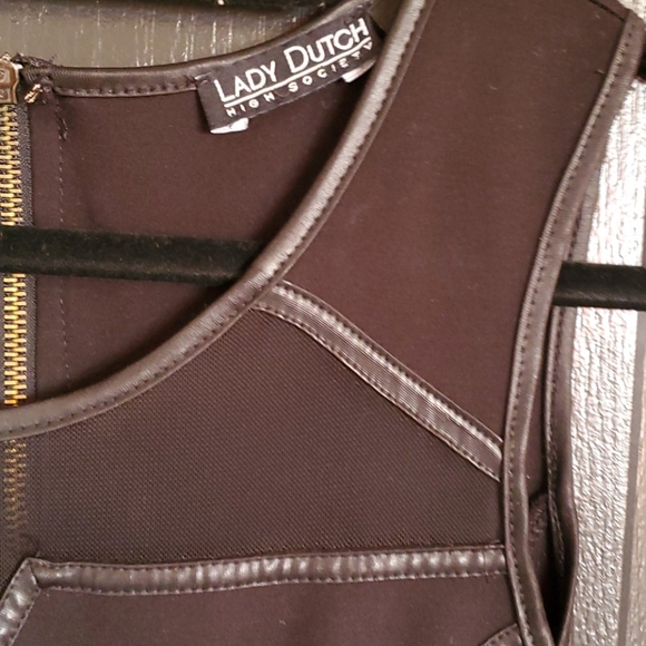 Lady Dutch Sleevless dress - Picture 2 of 4